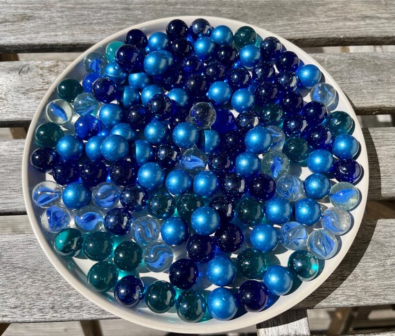 SHENSAIGO Glasmurmeln Set - 100 Bunte Murmeln 16mm Für Spiele & Deko (Katzenaugen-Design)