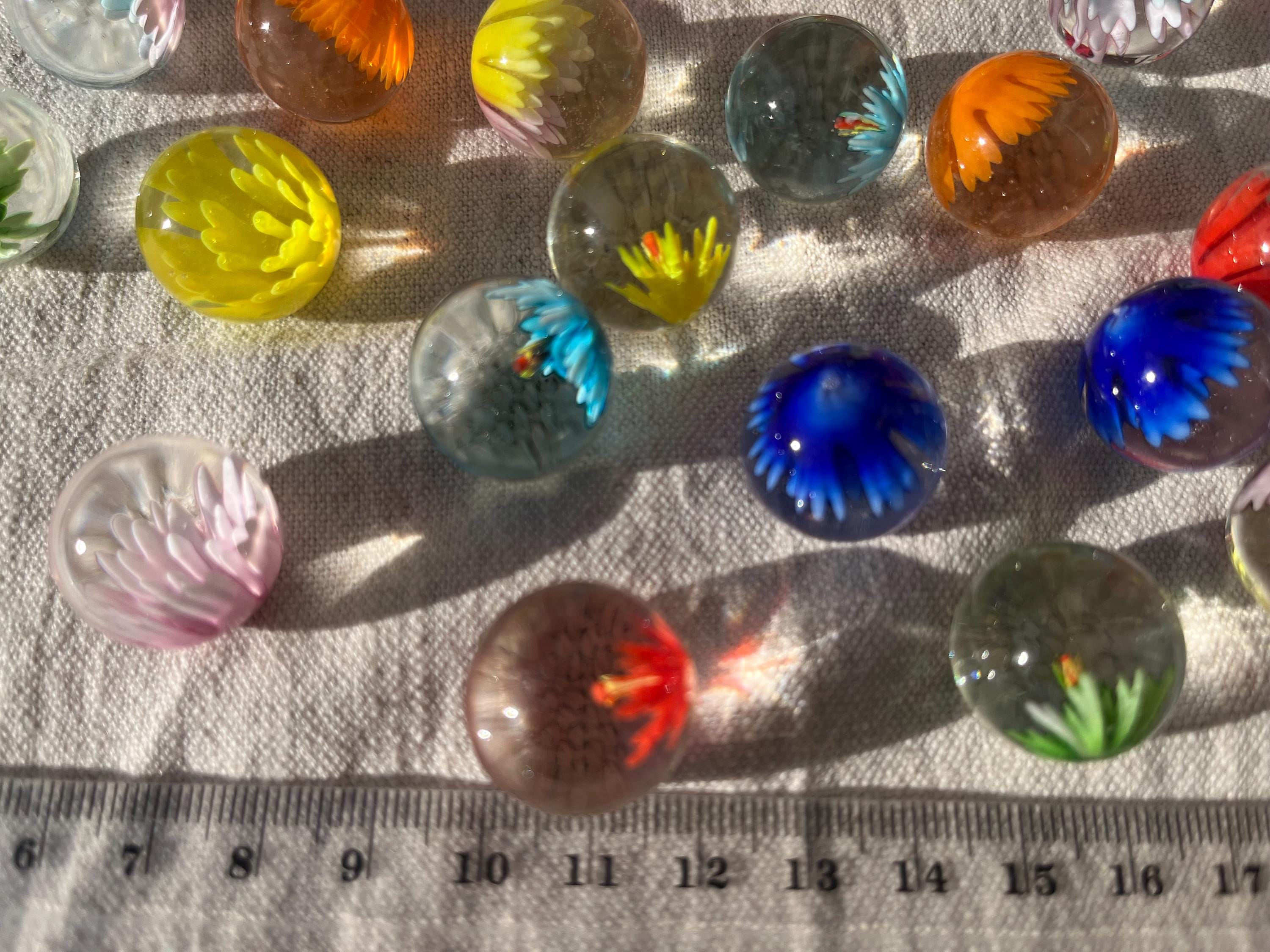 TOYANDONA 38pièces Billes De Verre Colorées Lisses Jeux De Billes pour Aquarium Ornements Décoratifs Vrac TOYANDONA 38pièces Billes De Verre Colorées Lisses Jeux De Billes pour Aquarium Ornements Décoratifs Vrac