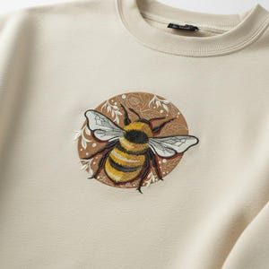 Floral Bumblebee Embroidery Design | Imperial Bee, Realistic Pattern (7x8") (Digital Download)