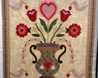 Vintage Valentine Appliqued Quilt Block (Central Motif)