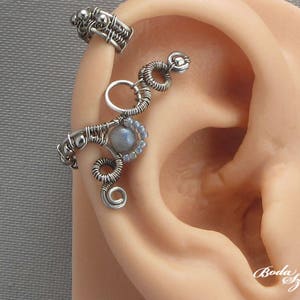 small labradorite cartilage ear cuff, elegant wire wrapped labradorite jewelry, birthday gift for gemstone lovers