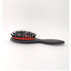 Pneumatische haarborstel Plastic borstelharen met nylon pinnen 7-rijig met rood rubberen kussen / Perfect voor fijn haar