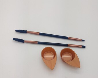 Eyelash & eyebrow toolkit for professional coloring and styling. 2 application brushes + 2 application trays