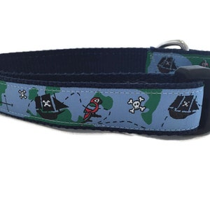 Collar para perros, piratas, 1 pulgada de ancho, ajustable; hebilla de liberación lateral de plástico o metal, o martingala de cadena