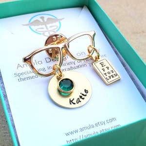 Gold tone Optometrist Pin - Ophthalmologist Gift - Eyeglasses Pin - Eye Chart Pin - Custom OD gift - Eye Doctor Pin - Eye doctor gift