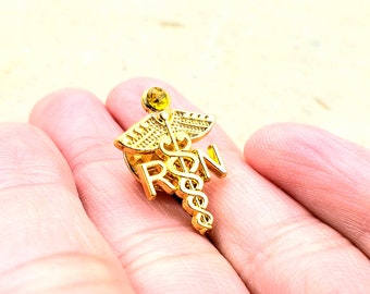 Gold Tone Nurse Pin - Nursing Pin - Gold LPN Pin - Gold nurse pin Brooch - Registered Nurse pin - Nurse Gift - BSN gift - Nurse Pin Brooch