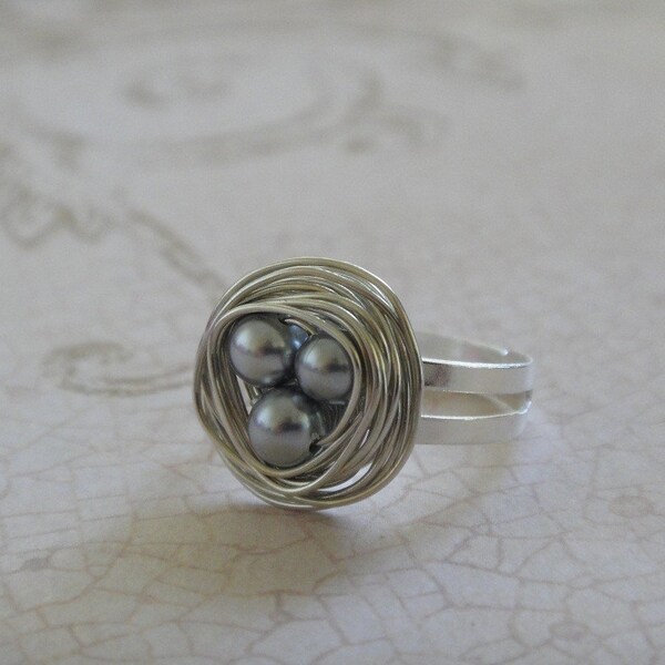 Silver Grey Glass Pearl Bird's Nest Ring