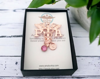 Épinglette PA personnalisée – Initiale et pierre de naissance personnalisées | Cadeau de remise des diplômes PA | Broche de cérémonie d'épinglage | Épinglette pour adjoint au médecin en or rose
