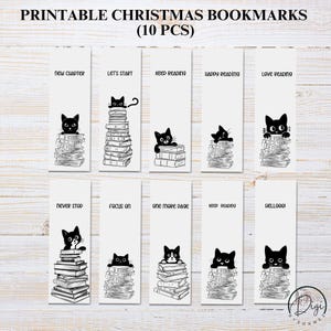 Puede incluir: Juego de diez marcapáginas navideños imprimibles. Cada marcapáginas presenta una ilustración de un gato negro sobre una pila de libros, con frases como "Nuevo capítulo" y "Me encanta leer". Los marcapáginas son blancos con texto e ilustraciones en negro.