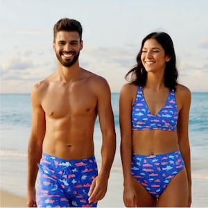 Voor hem en haar bijpassende badpakset, bikiniset + zwembroek, elektrisch blauwe haaien - huwelijksreis, babymoon, badkleding voor stellen
