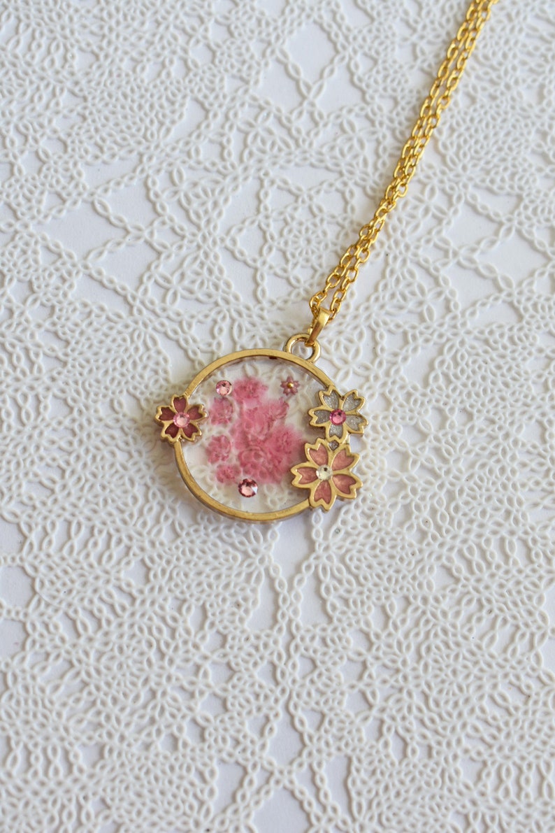 Transparent Sakura Pond Necklace