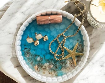 Custom Ring Dish with Real Shells and Starfish – Jewelry Holder, Trinket Dish, Engagement Gift, Concrete Decor for Her