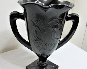 L E Smith Black Vase Vintage 2 Handle Design in Heart