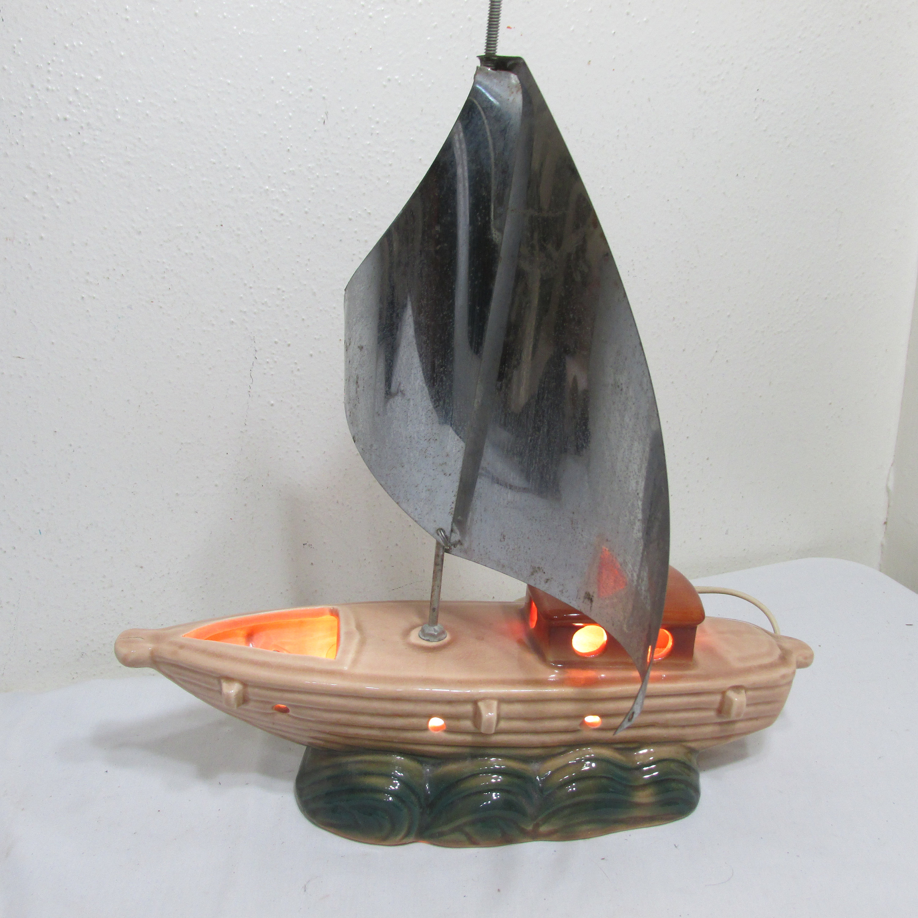 鮫島陽_ 舟 Boat ［未使用］19cm×7cm 脚付 高台 コンポート皿　中 Sailboat Lamp Vintage TV Light With Silver Metal - Etsy