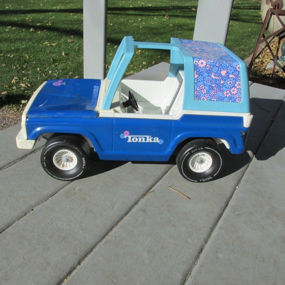 barbie blue jeep