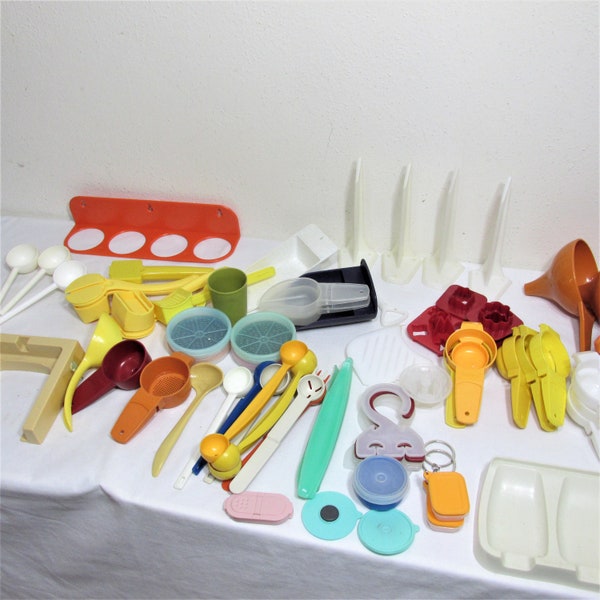 Tupperware Gadgets Choice Vintage Different Useful Kitchen Items