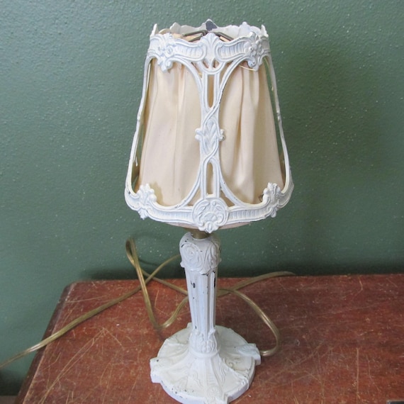 アンティーク雑貨 france vintage aluminum lamp shade Antique French Provincial Style Lamp Vintage Table Light - Etsy