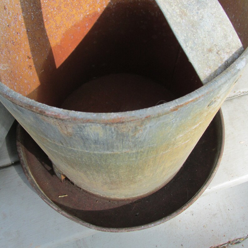 Galvanized Chicken Feeder Vintage Metal Hen Waterer Farmhouse Etsy UK