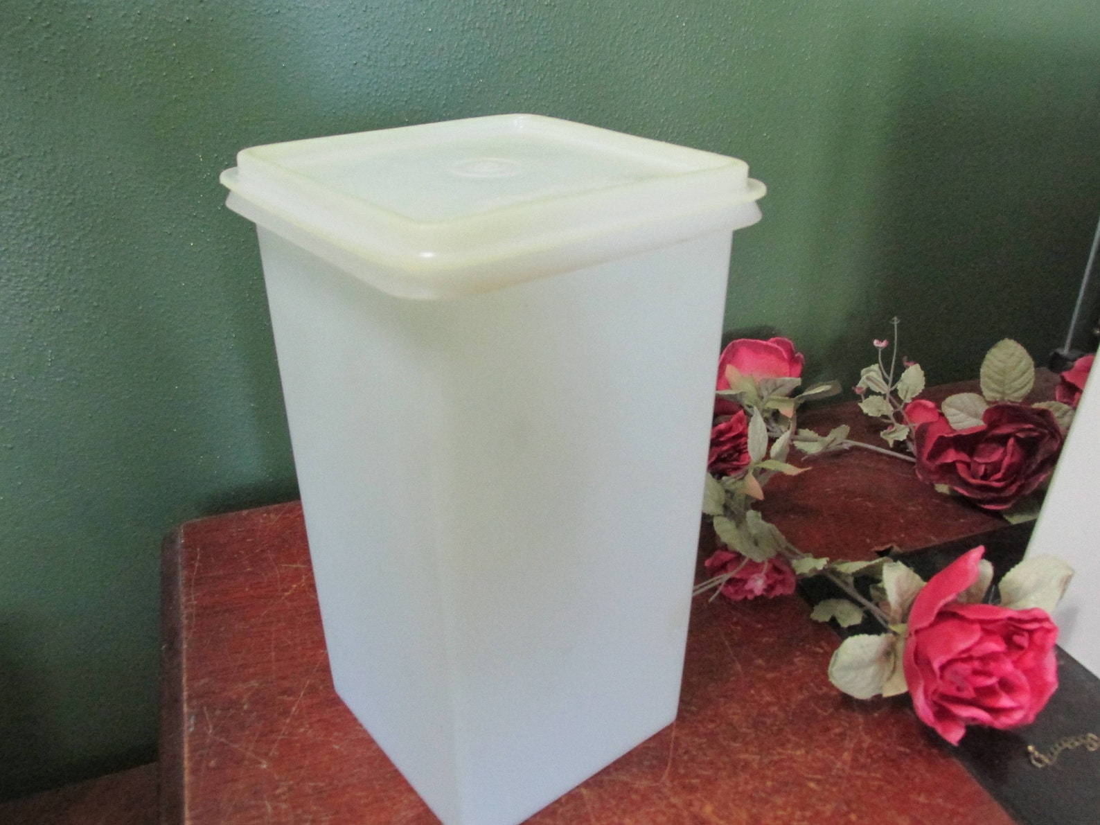 Tupperware Cracker Keeper Vintage Saltine Saver Container Etsy