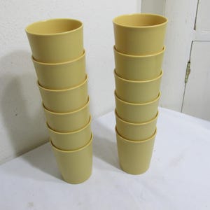 Tupperware Tumblers 6 ounce Set of 12 Harvest Gold