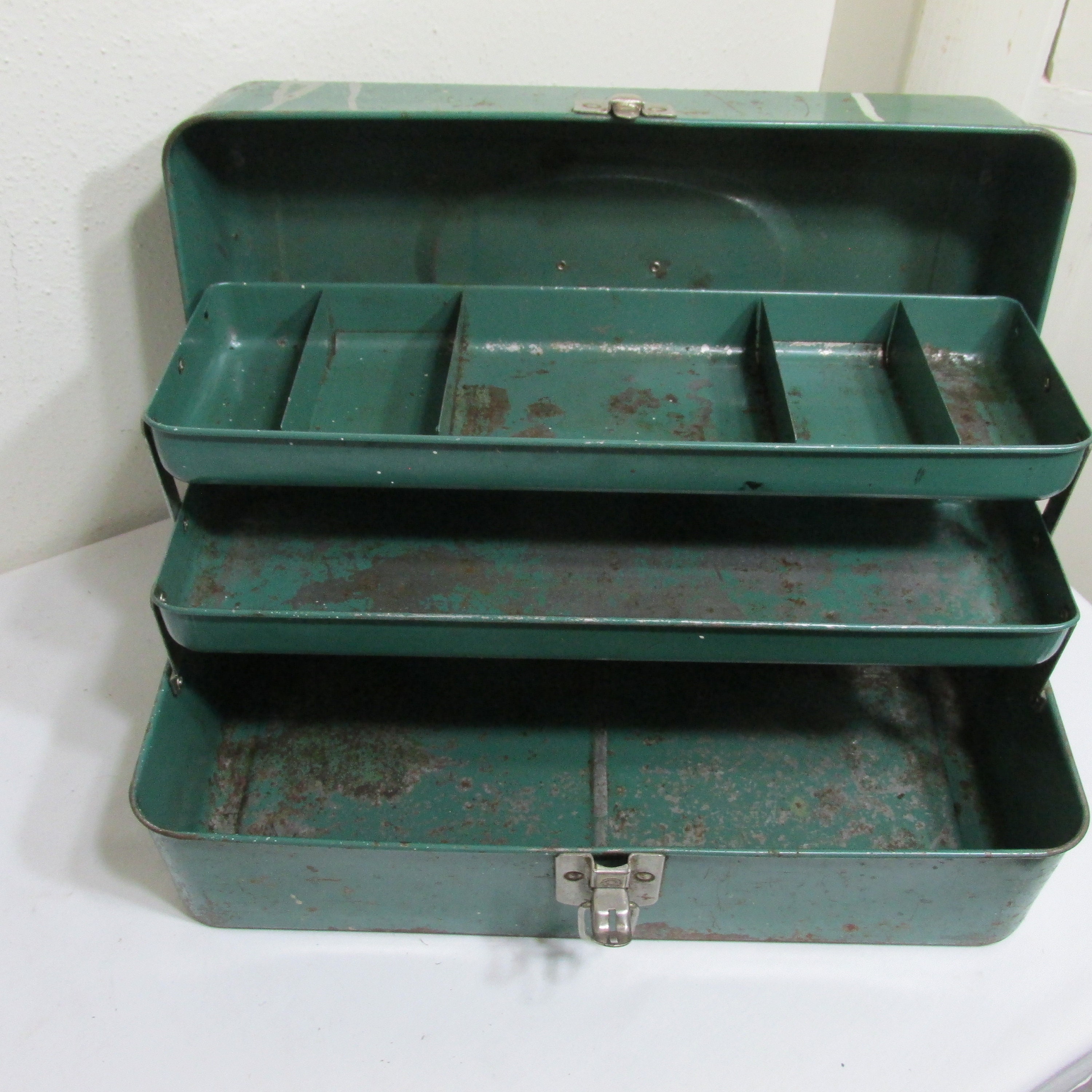 Metal Tackle Box Vintage Rustic Fishing Gear Craft Supply