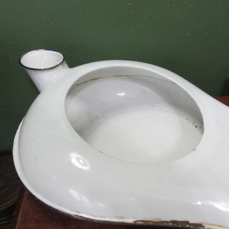 Enamel Bedpan Urinal Spout Vintage Bathroom Decor Planter Gag Etsy