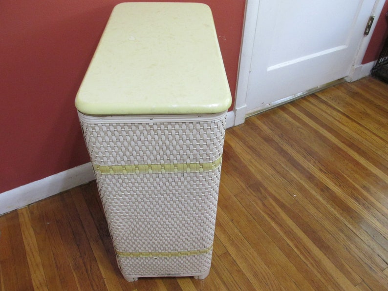 Laundry Hamper Wicker Vinyl Padded Lid Haweye Burlington Hampers Linens