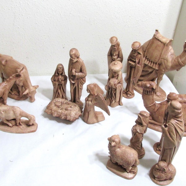 Nativity Figurine Unique Vintage Ceramic Set 17 Pieces  No Stable