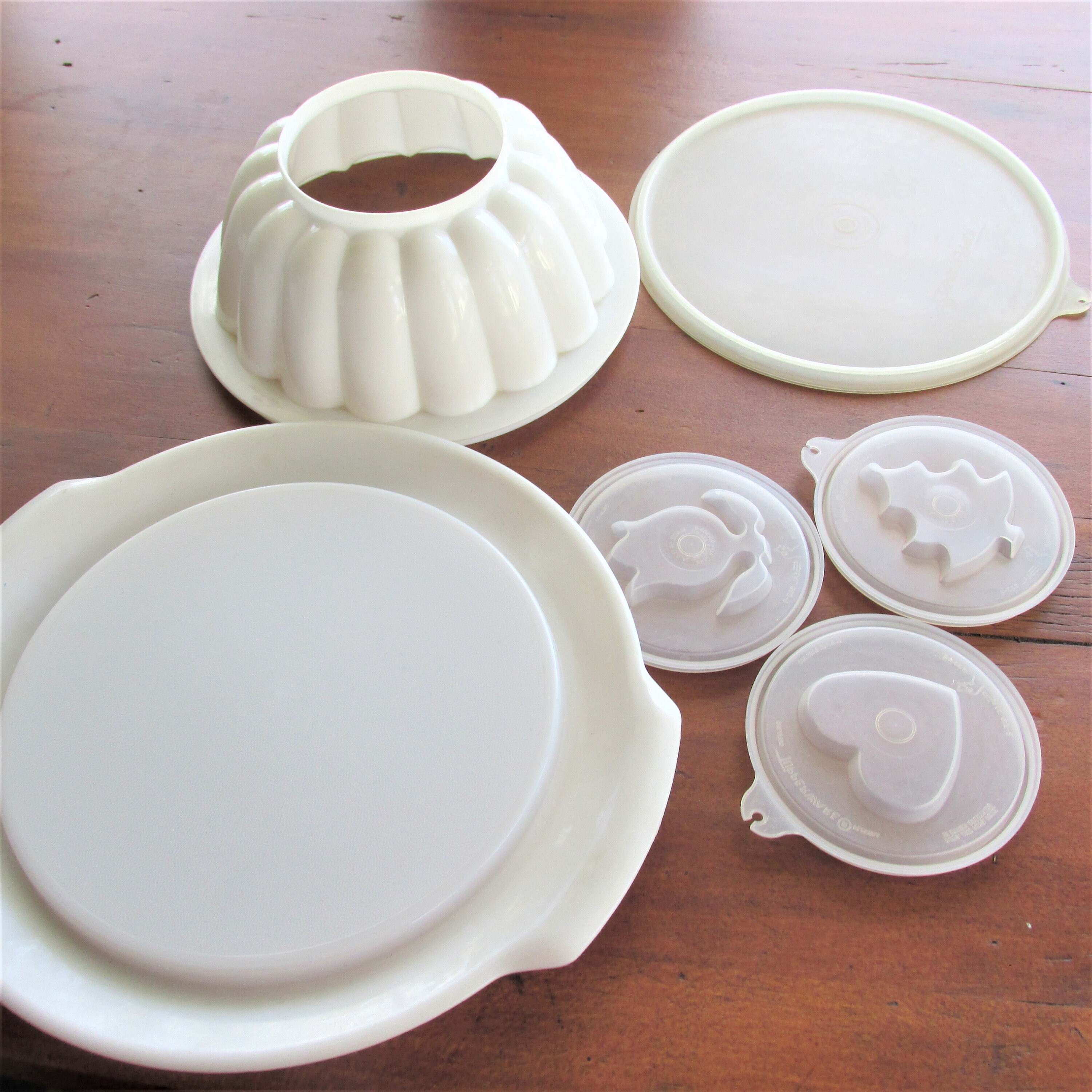 Tupperware #616 Jel-n-serve 6 tasses moule gelée avec joint 4 moules