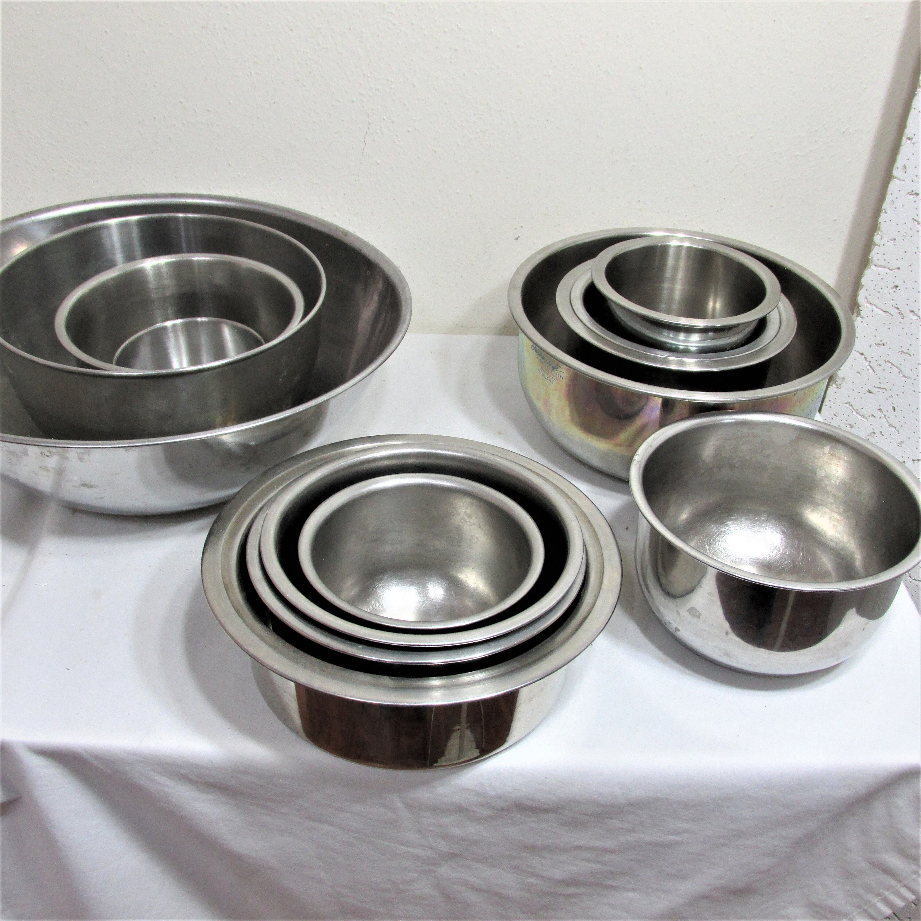 Choice 1.2 Qt. (6 cups) Stainless Steel Batter Bowl