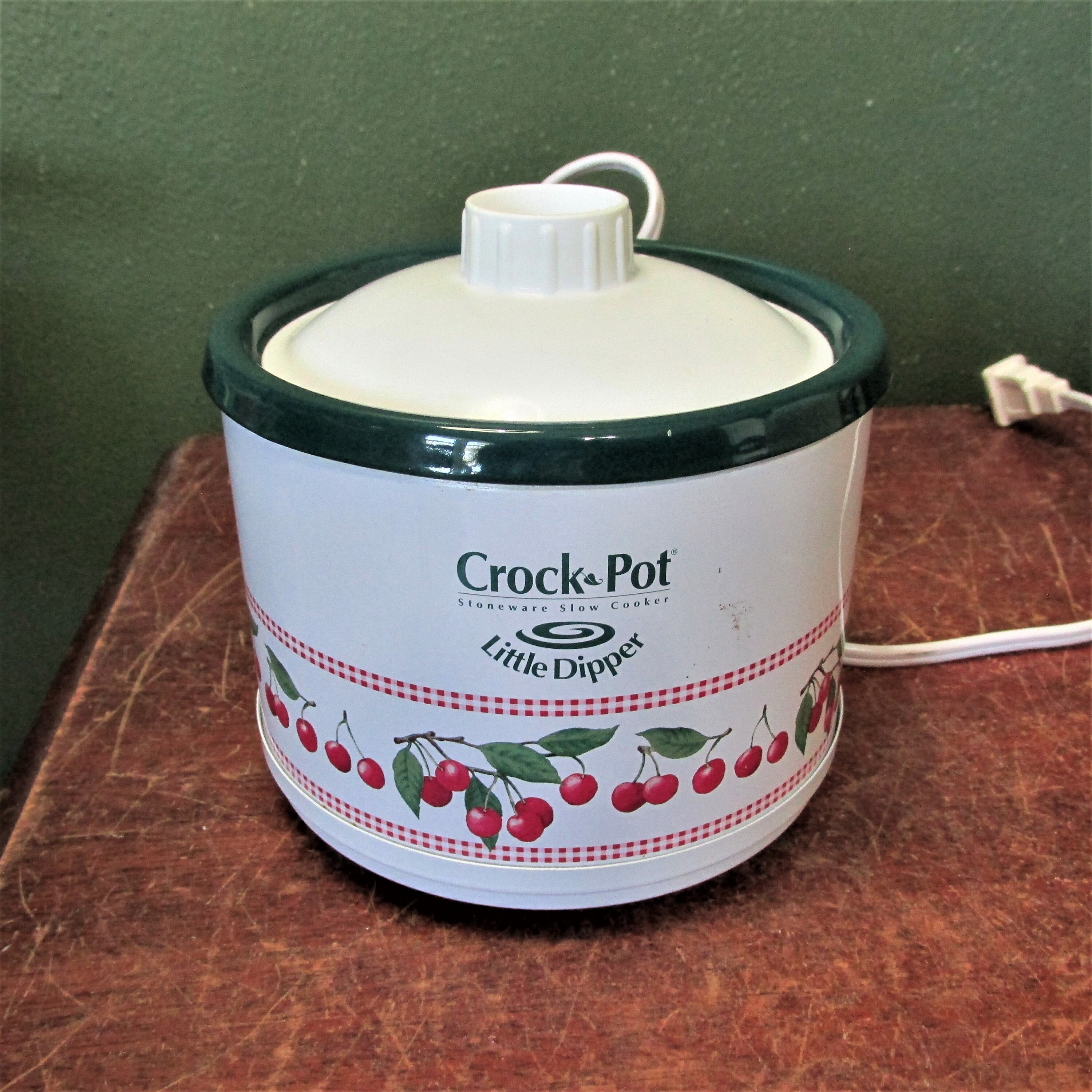 Rival Crock Pot Mo. 3150 3-1/2 Qt Slow Cooker Cream Purple Flower