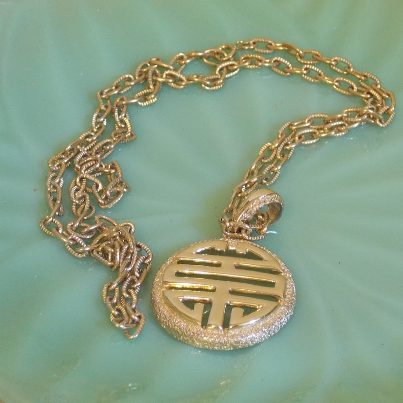 Pretty goldtone Necklace marked Coventry