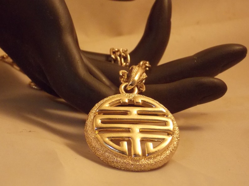 Pretty goldtone Necklace marked Coventry