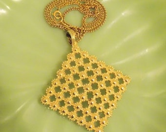 Cathe Vintage Necklace with Diamond Shaped Pendant