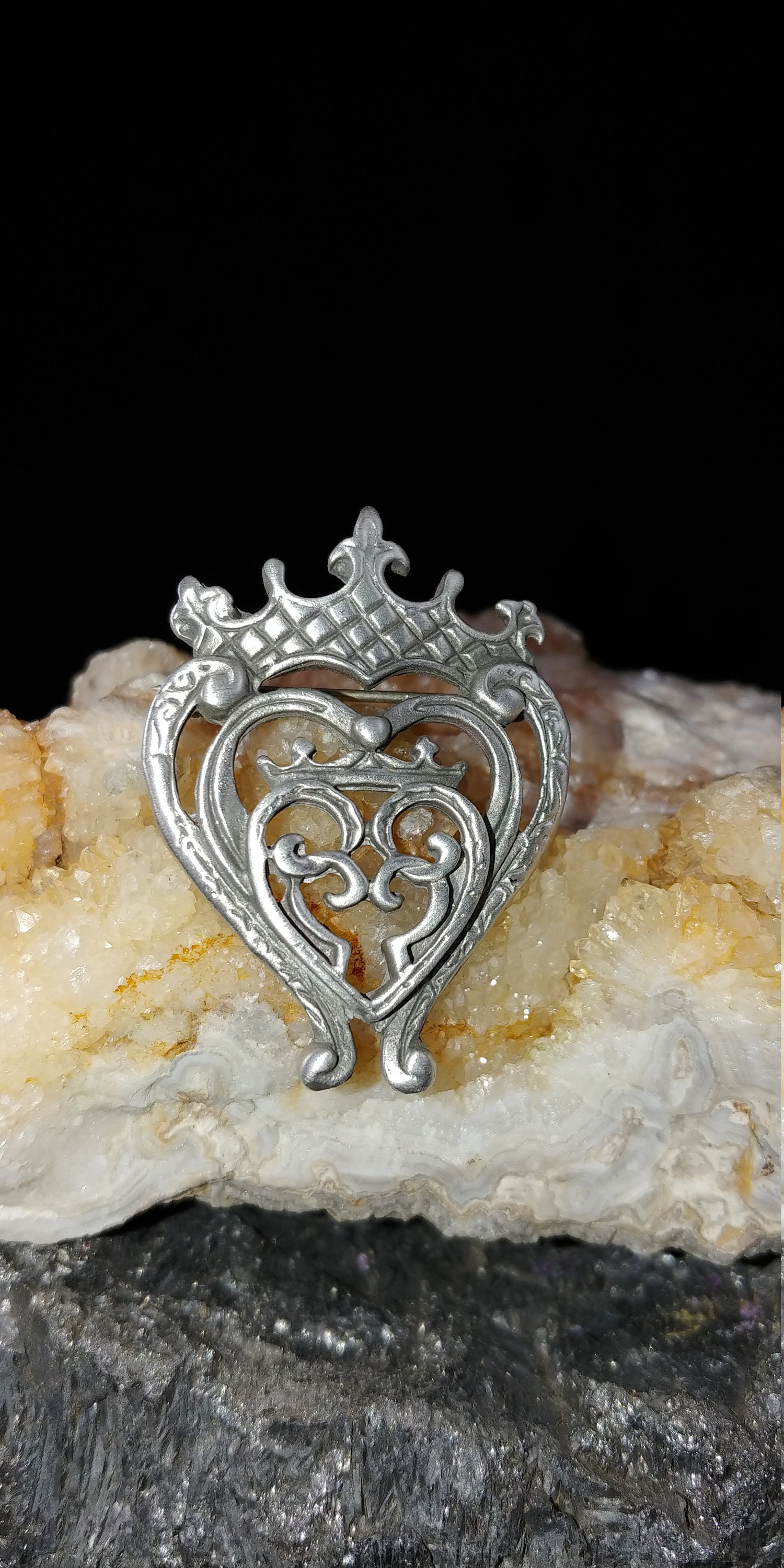 Luckenbooth Brooch - Etsy