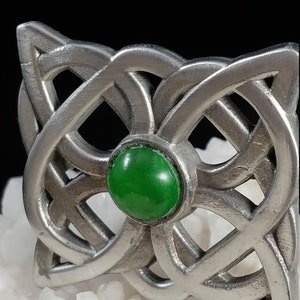 Celtic Knot Brooch with Green Cachabon image 2