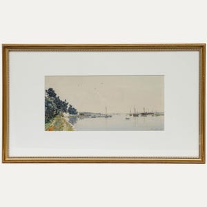 Puede incluir: Un letrero de madera rústico con el texto "Welcome to our home" en letras blancas. El letrero presenta un acabado envejecido y un diseño simple y acogedor, ideal para la decoración de la puerta principal.