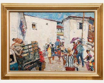 Pode incluir: Pintura a óleo emoldurada em ouro retratando uma cena de rua movimentada. Edifícios brancos com céus azuis e uma multidão de pessoas são visíveis. Um caminhão e figuras estão à esquerda. A obra de arte usa pinceladas grossas e uma paleta de cores vibrantes.