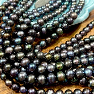 Fresh Water Pearls Dark Peacock color WHOLE 16" strand
