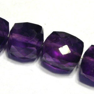 Amethyst faceted cubes 4 petite beads Bild 1