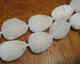 Druzy white non coated pendant beads 1 bead