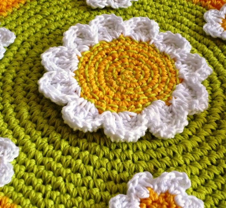Crochet Hot Pad Gift for Her Crochet Pot Holder Country Decor Gift for Mom Apple Pot Holder Apple Hot Pad Gift for Grandma