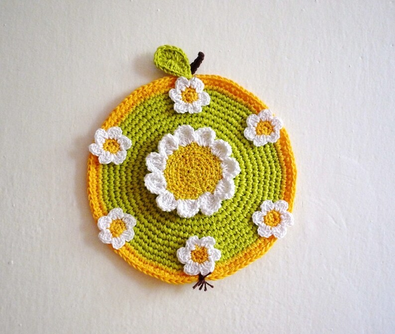 Crochet Hot Pad Gift for Her Crochet Pot Holder Country Decor Gift for Mom Apple Pot Holder Apple Hot Pad Gift for Grandma