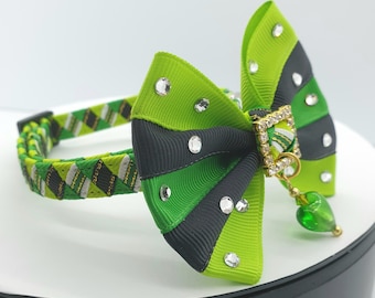 St Patricks Day dog collar / small breed dog collar / Green collar bowtie / chihuahua collar / extra small pet collar / yorkie collar