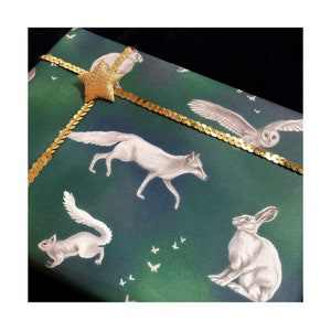 Carta da regalo Woodland Animals - 2 FOGLI! Carta da regalo con animali, carta da regalo riciclabile. Cervo, volpe, lepre, gufo, scoiattolo, piccione