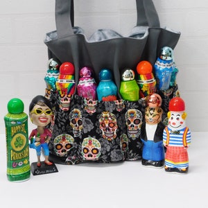 Gray canvas skulls and floral print bingo game bag
