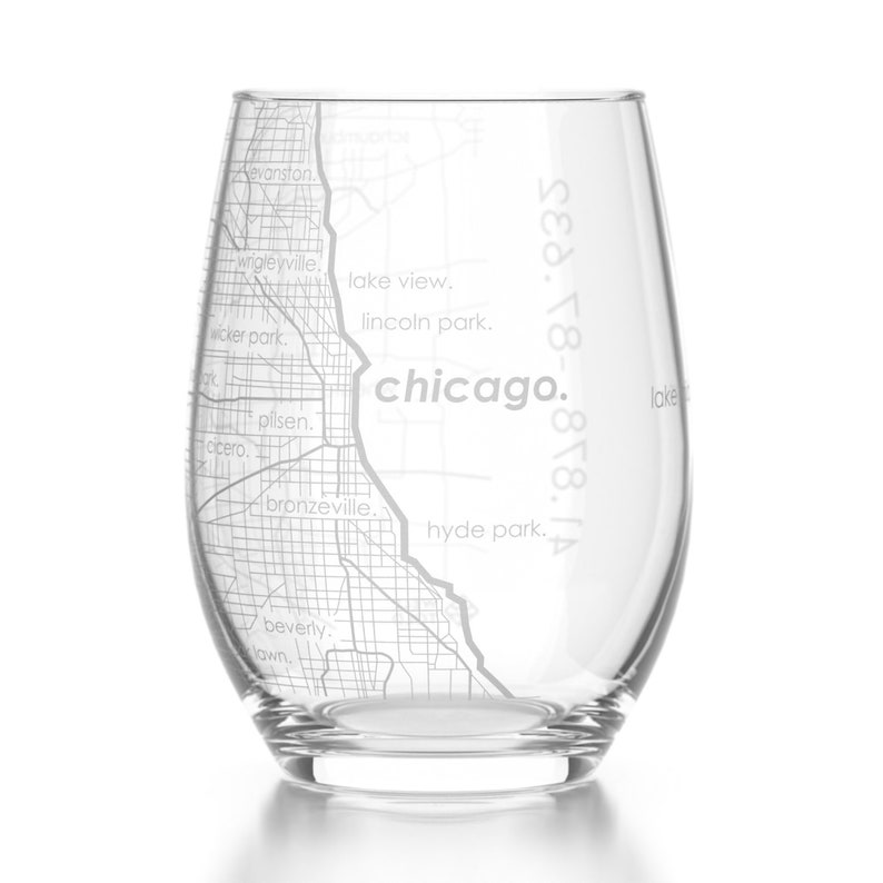 Chicago Map Stemless Wine Glass Engraved Wine Glass 15oz Etched Wine Glasses Housewarming Gift Moving Gift image 1