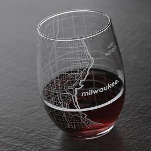 Milwaukee Map Stemless Wine Glass Engraved Wine Glass 15oz Etched Wine Glasses Bridesmaid Gift Gift For Her image 3