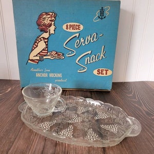 Anchor Hocking 8 Piece Serva-Snack Set - In Original Box