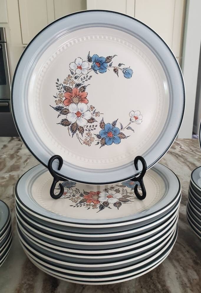 Johann Haviland Blue Bouquet (crowning Fashion) Dishes - Plates